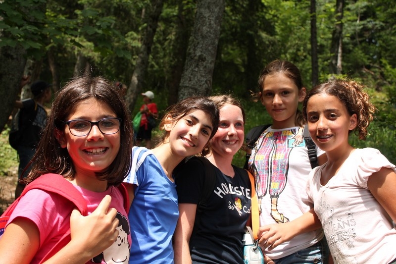 Village Camps International Summer Camp Leysin, Switzerland 2026-08-15 https://www.villagecamps.com/journals_admin/images/697-16-yellow hike (12).jpg